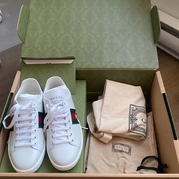 Gucci Women‘s Ace Sneaker with Bee - Picture 4 of 7